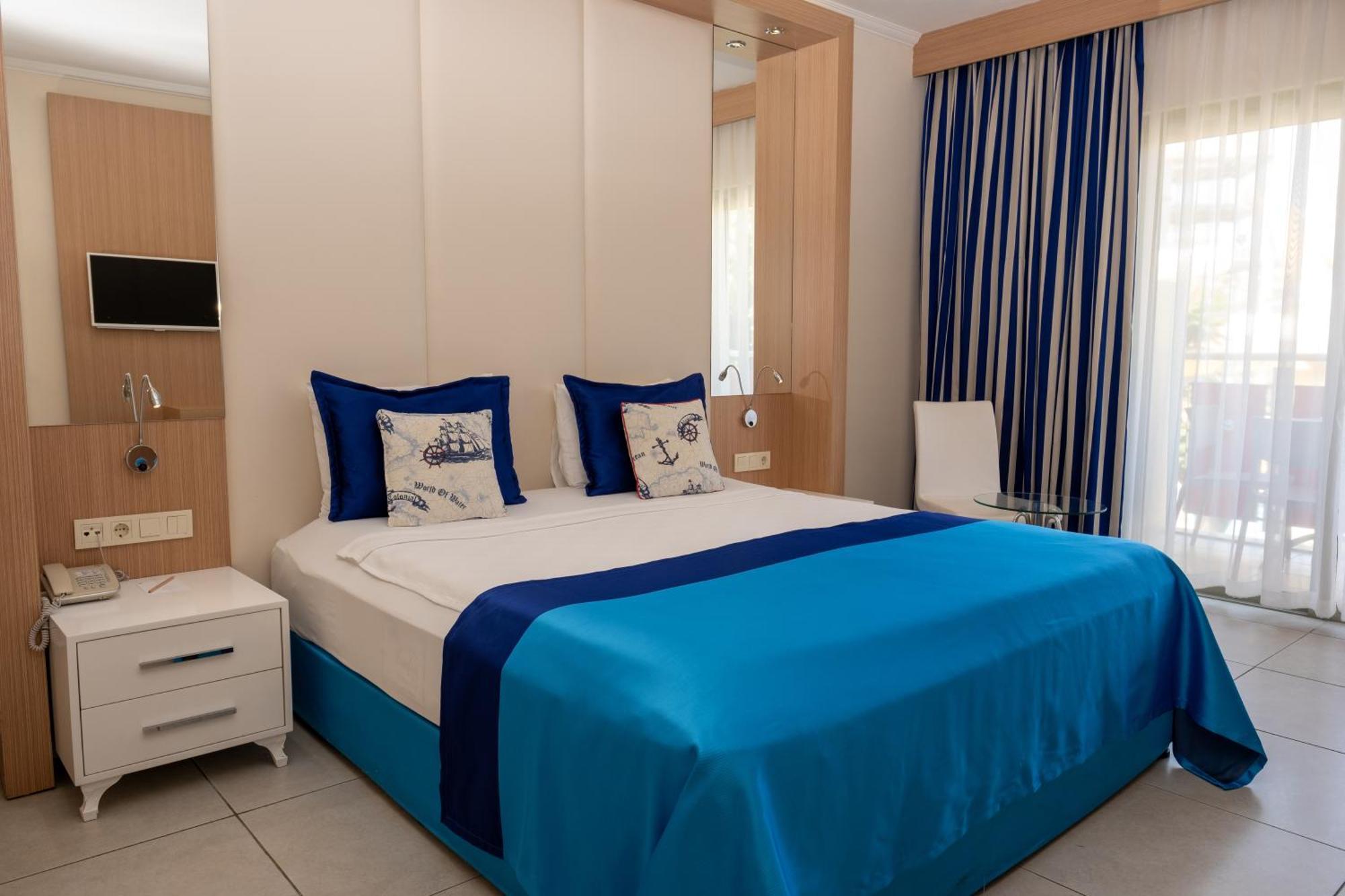 Aqi Pegasos World Hotel ซีเด ภายนอก รูปภาพ